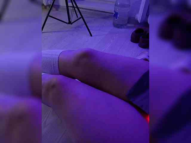 DevitivostayLisa webcam