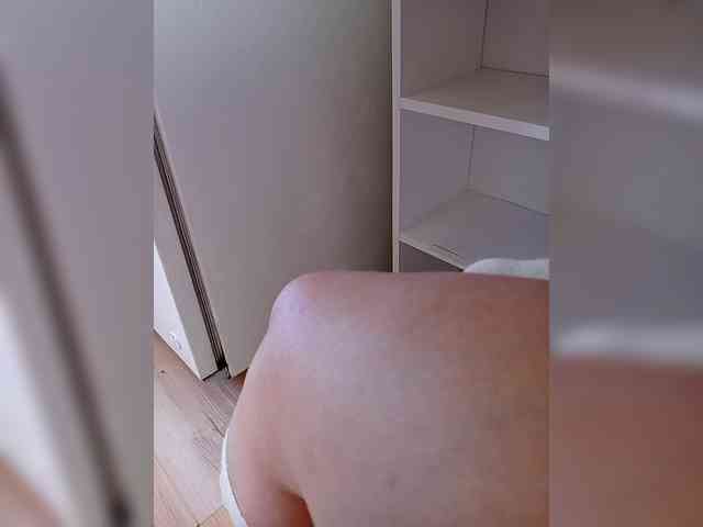 DevitivostayLisa webcam