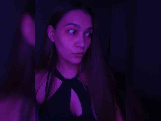 DevitivostayLisa webcam