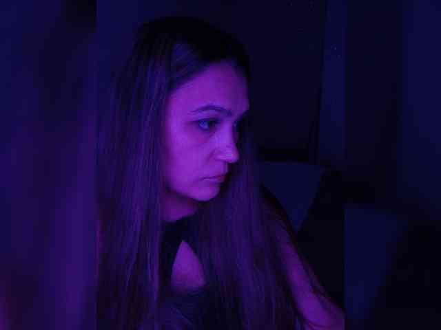 DevitivostayLisa webcam