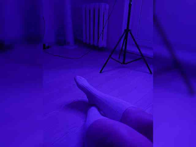 DevitivostayLisa webcam