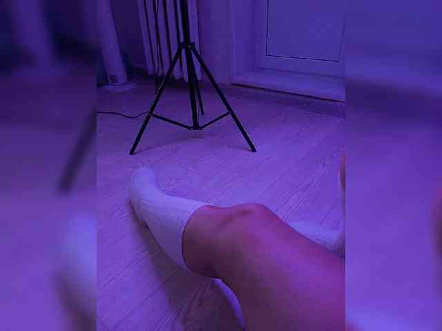 DevitivostayLisa webcam