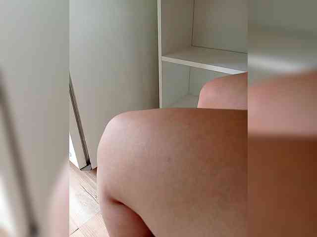 DevitivostayLisa webcam