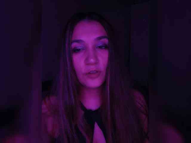 DevitivostayLisa webcam