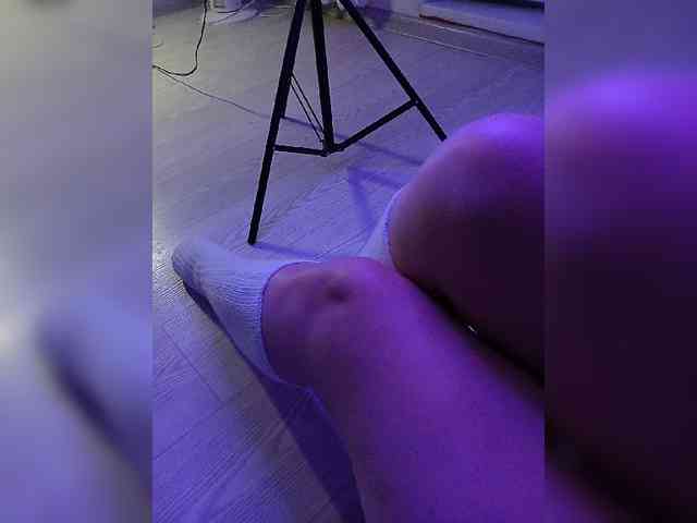 DevitivostayLisa webcam