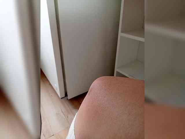 DevitivostayLisa webcam