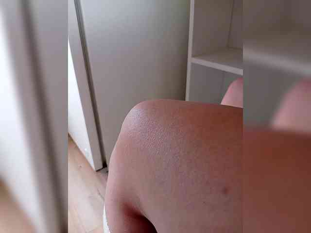 DevitivostayLisa webcam