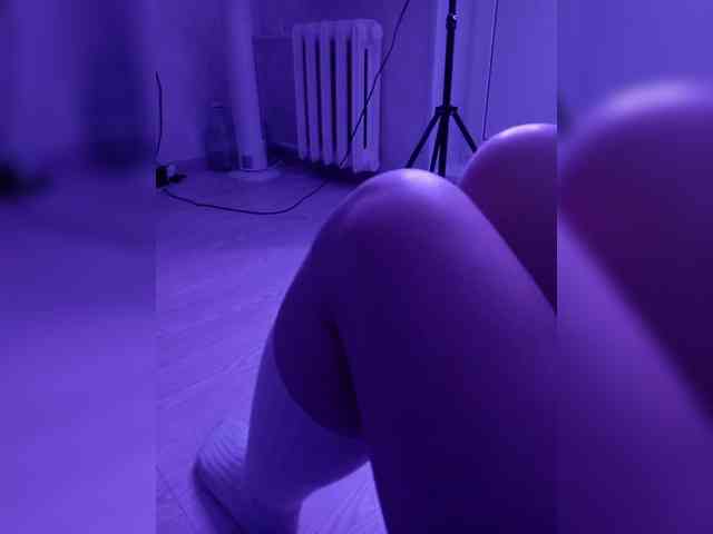 DevitivostayLisa webcam