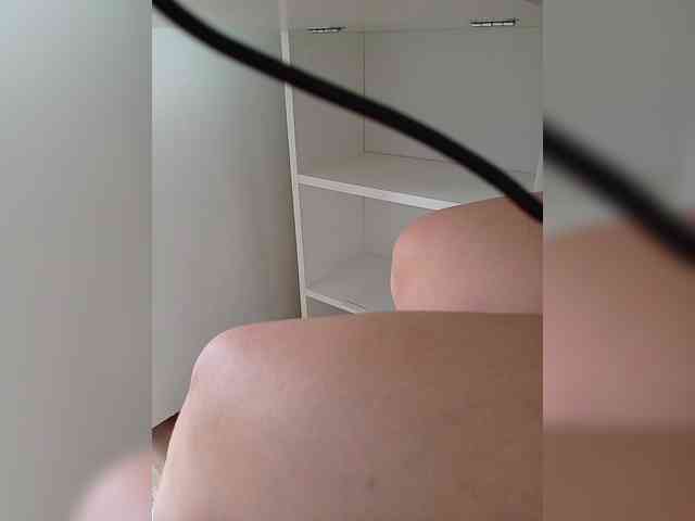 DevitivostayLisa webcam