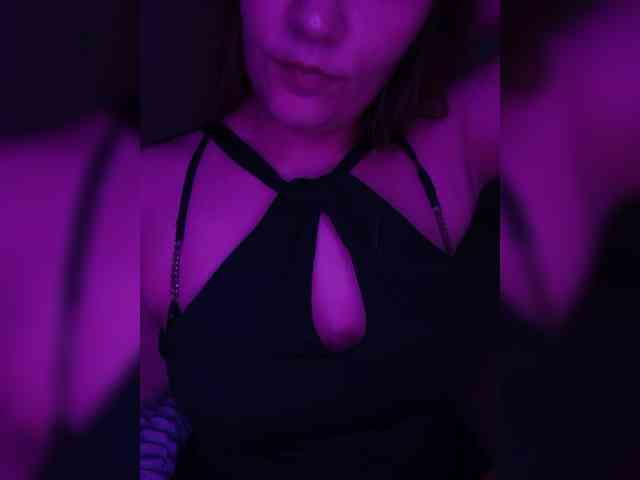 DevitivostayLisa webcam