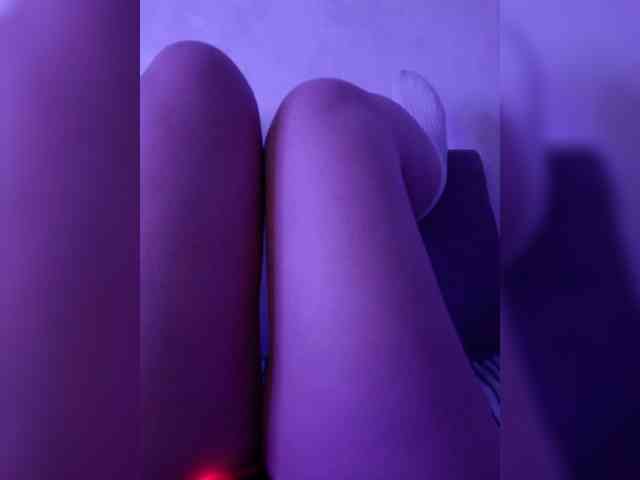 DevitivostayLisa webcam
