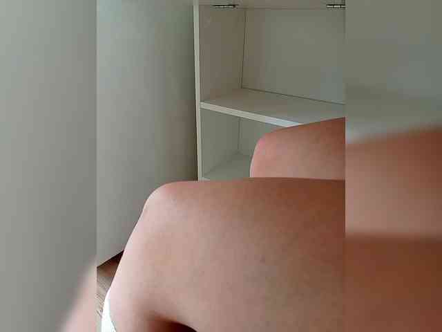 DevitivostayLisa webcam