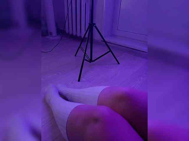 DevitivostayLisa webcam