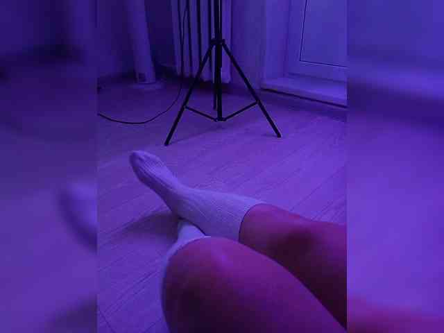 DevitivostayLisa webcam