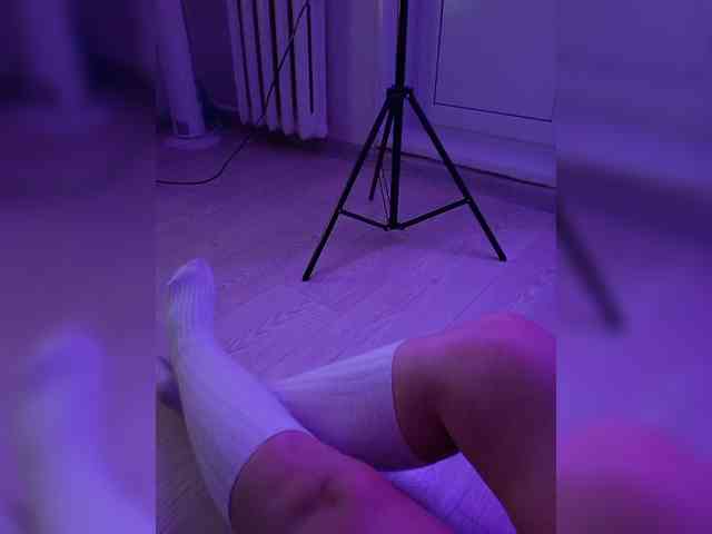 DevitivostayLisa webcam