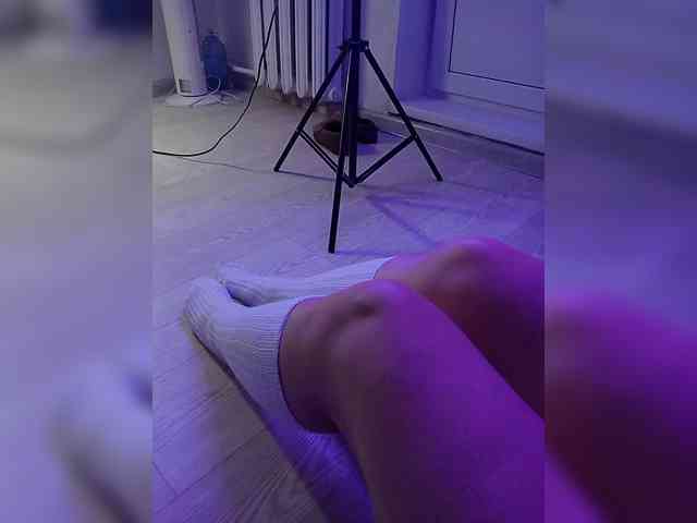 DevitivostayLisa webcam