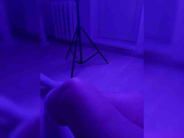 DevitivostayLisa webcam