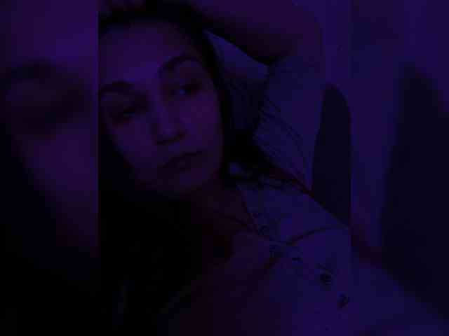 DevitivostayLisa webcam