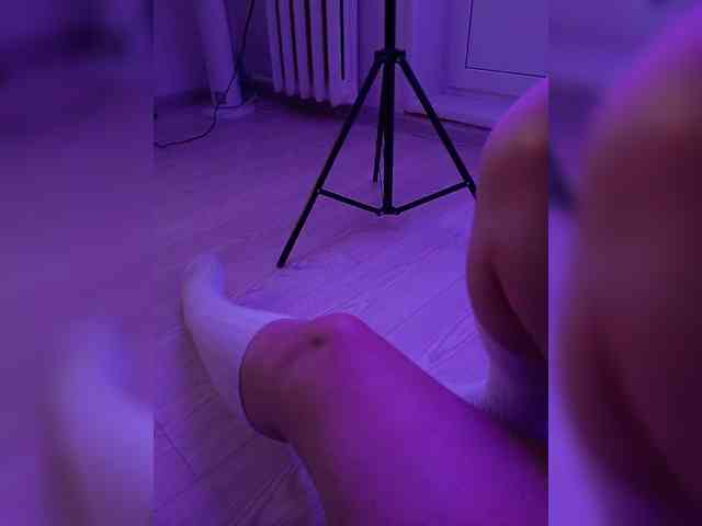 DevitivostayLisa webcam