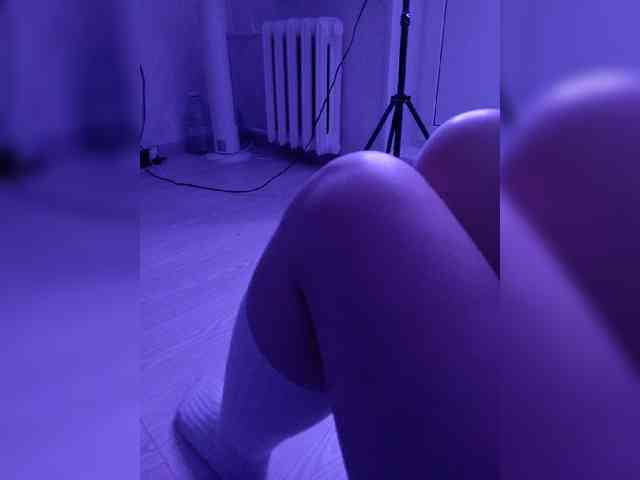 DevitivostayLisa webcam