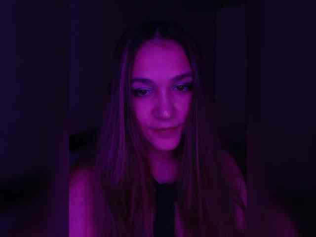DevitivostayLisa webcam
