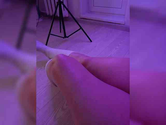 DevitivostayLisa webcam