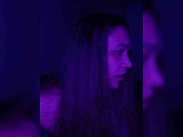 DevitivostayLisa webcam