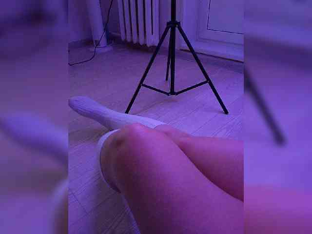 DevitivostayLisa webcam