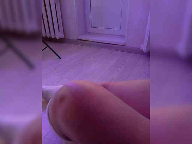 DevitivostayLisa webcam