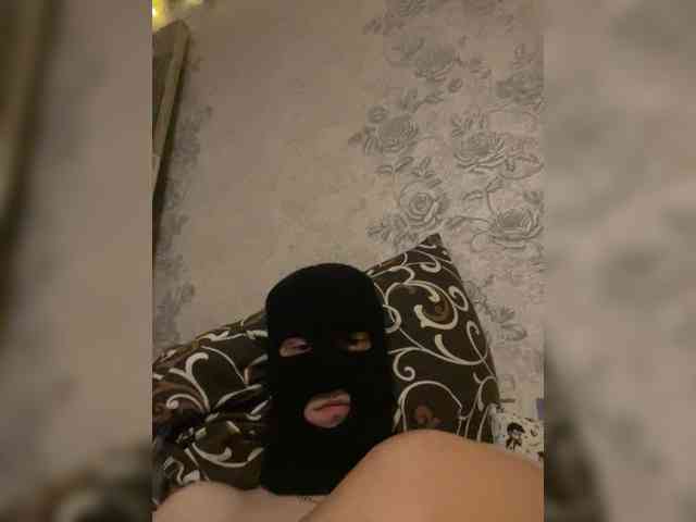 Mamaneeprostit1111 webcam