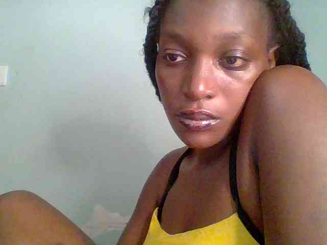 Chocolate-saucy webcam