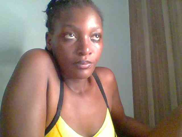 Chocolate-saucy webcam