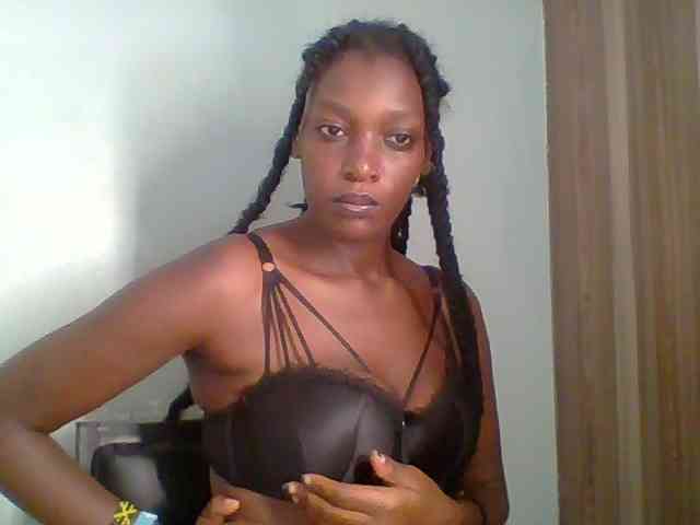 Chocolate-saucy webcam