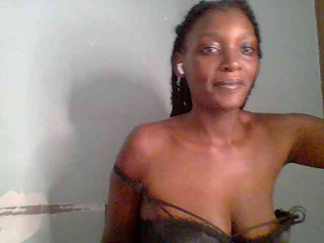 Chocolate-saucy webcam