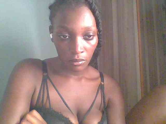 Chocolate-saucy webcam