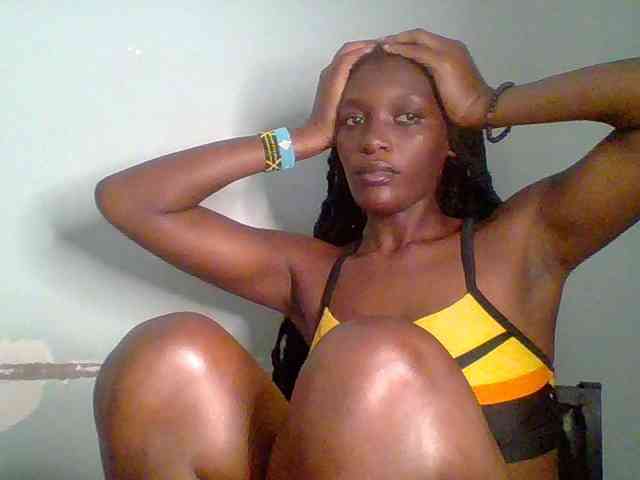 Chocolate-saucy webcam