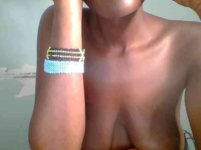 Chocolate-saucy webcam