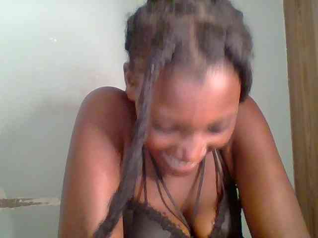 Chocolate-saucy webcam