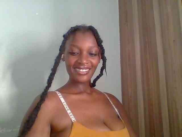 Chocolate-saucy webcam