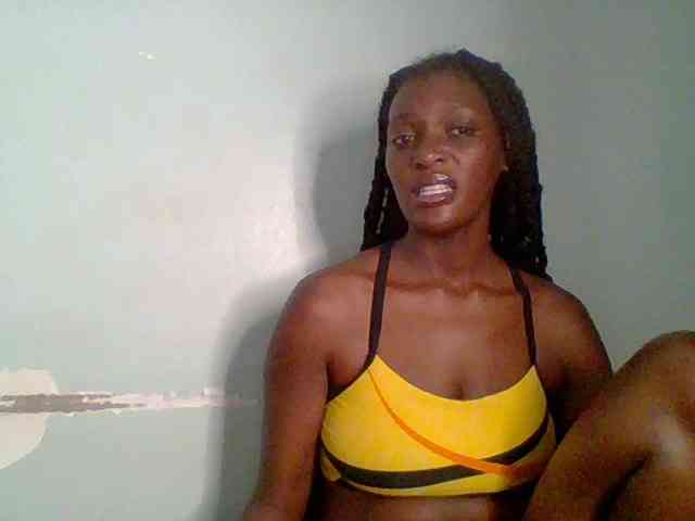 Chocolate-saucy webcam