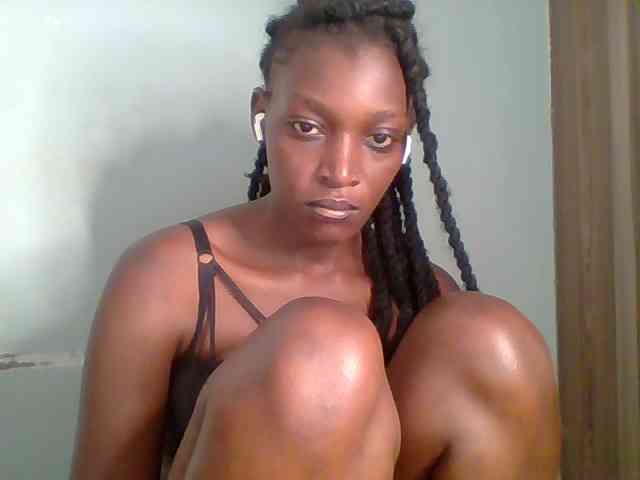 Chocolate-saucy webcam