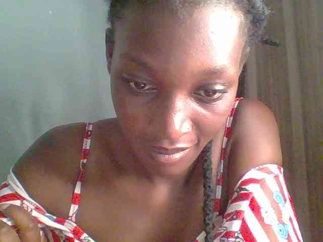 Chocolate-saucy webcam