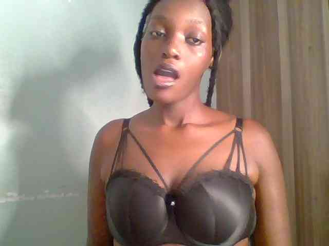 Chocolate-saucy webcam