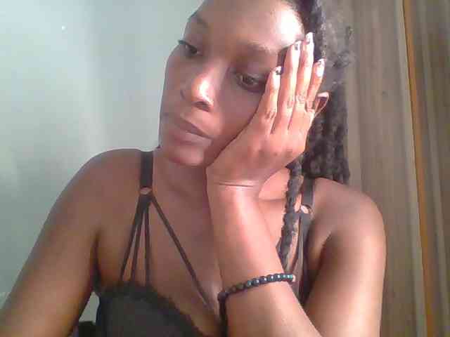 Chocolate-saucy webcam