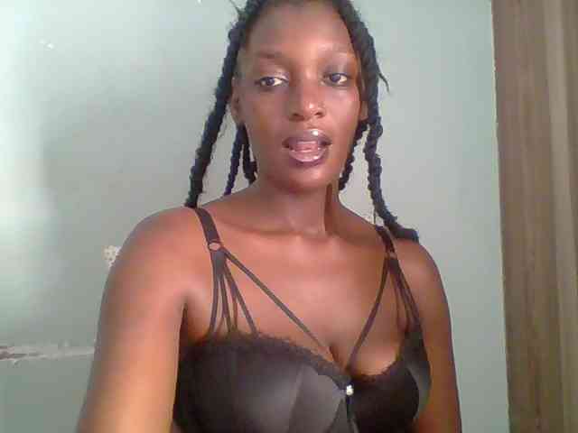 Chocolate-saucy webcam