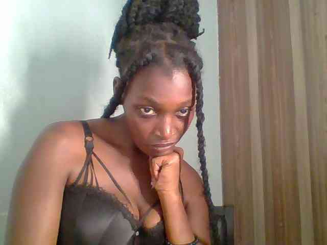 Chocolate-saucy webcam