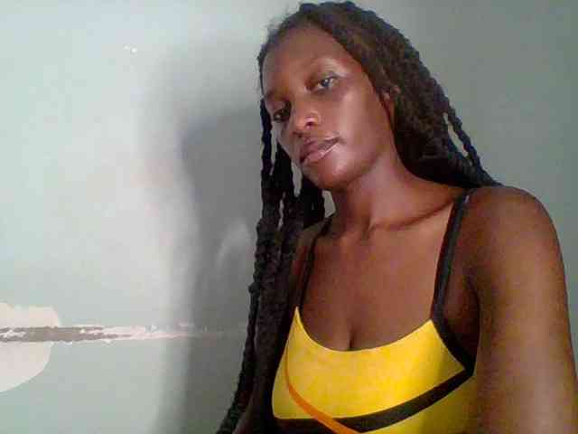 Chocolate-saucy webcam