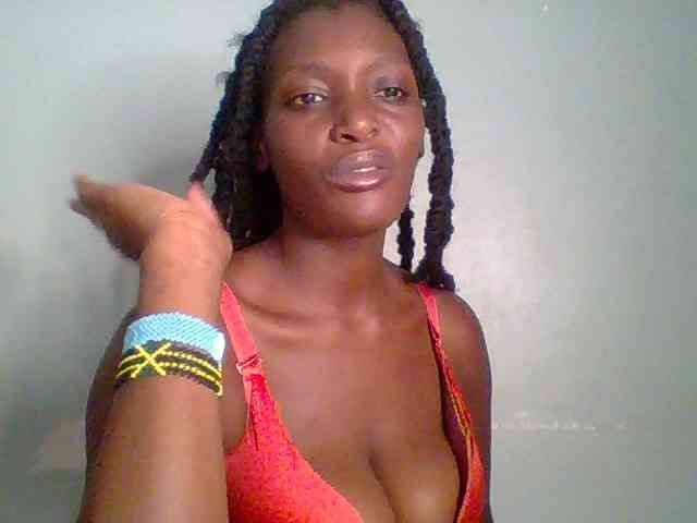 Chocolate-saucy webcam