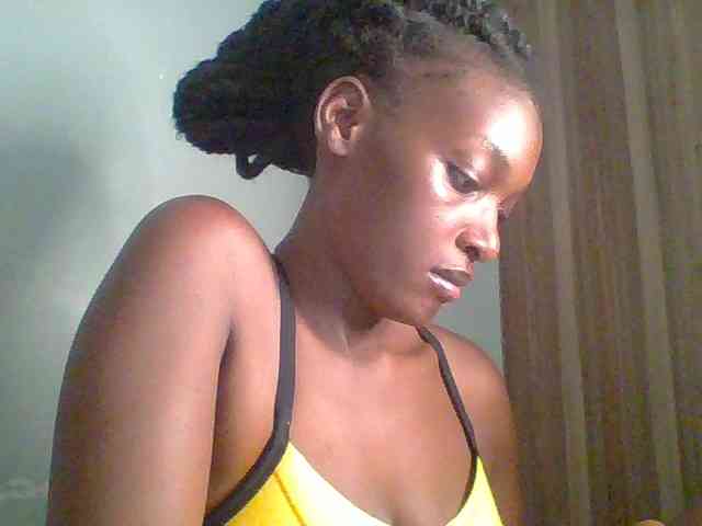 Chocolate-saucy webcam