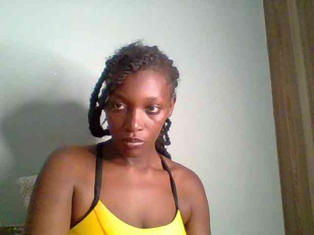 Chocolate-saucy webcam